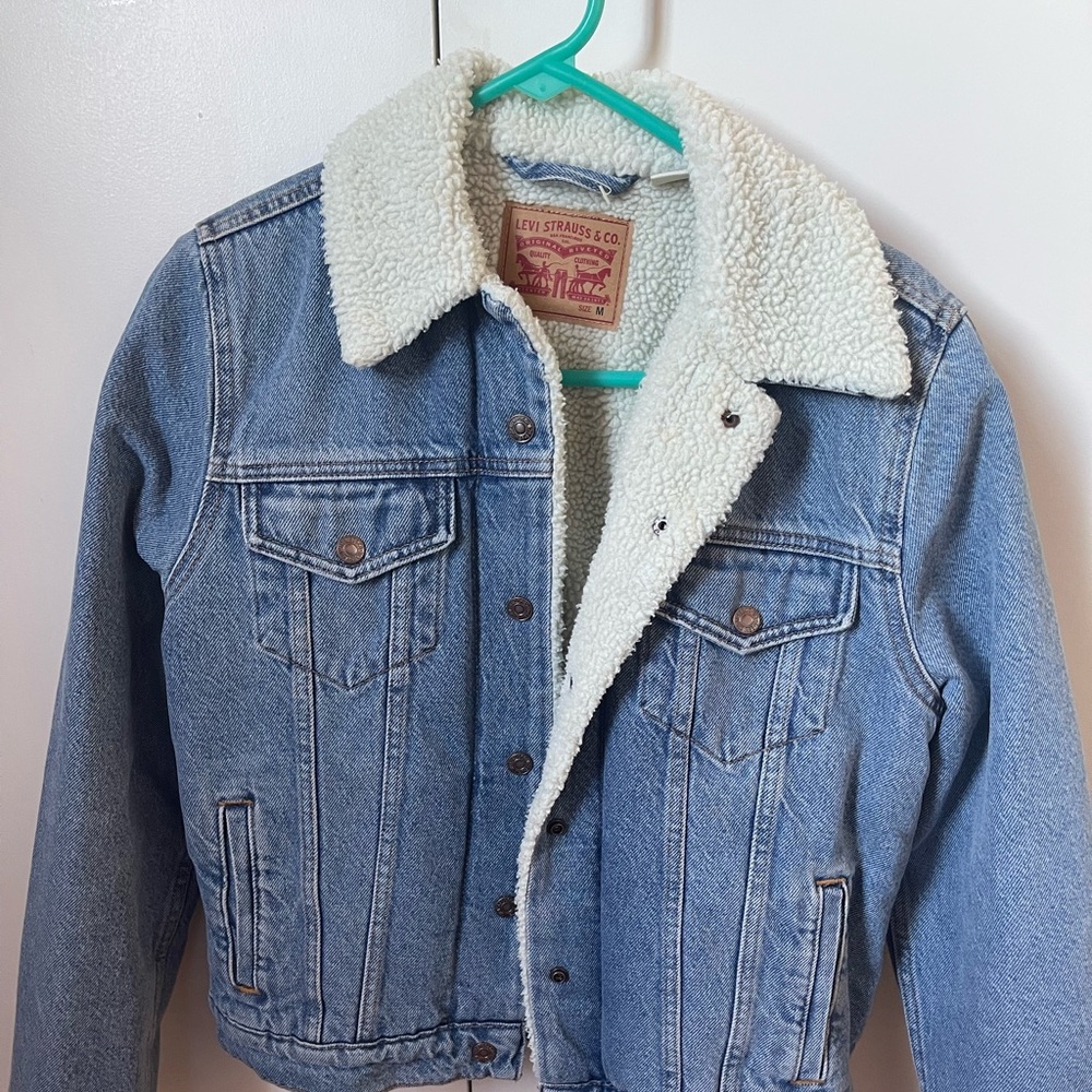 Womens Levi’s shearling denim jacket